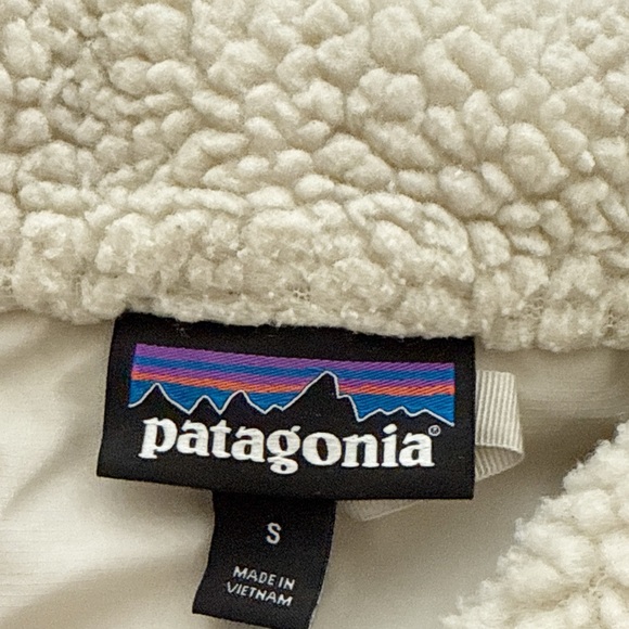 Patagonia Women's Cream Fleece Jacket - Picture 2 of 4
